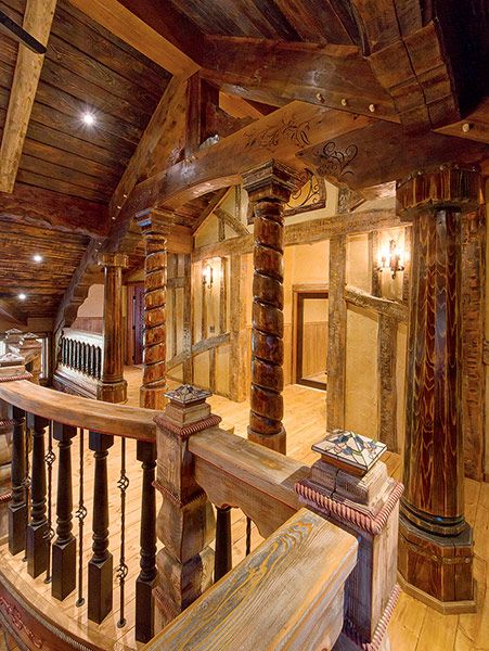 Уникальный дом ручной рубки из красного канадского кедра | Деревянные .